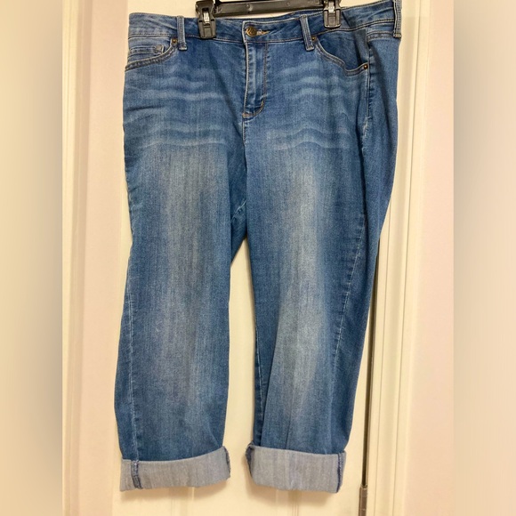 N62 Jeans - size 14 boyfriend style; easily rolled to ankle/capri style - Picture 1 of 3